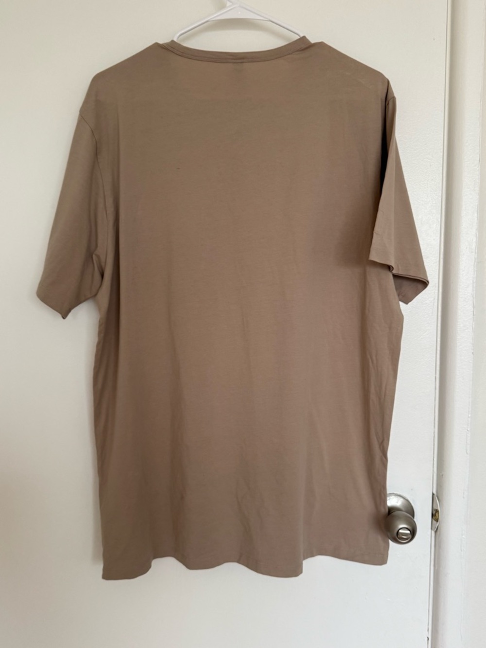 Vuori Men's XL Feather Pocket Tee Tan T-Shirt NWT Performance Stretch Knit - Picture 5 of 5